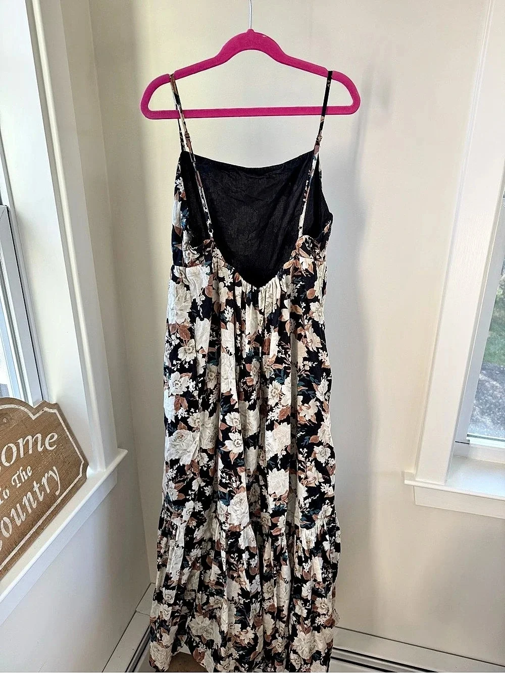 Abercrombie & Fitch Black & White Floral Tiered Maxi Dress Like New
